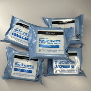 Neutrogena Fragrance-Free Makeup wipes